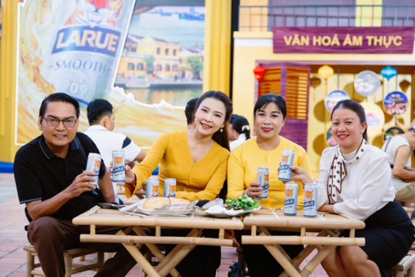 Trải nghiệm Đà Nẵng Food Tour 2026 cùng Larue: Hương vị văn hóa ẩm thực Đà Nẵng Trải nghiệm Đà Nẵng Food Tour 2026 cùng Larue: Hương vị văn hóa ẩm thực Đà Nẵng