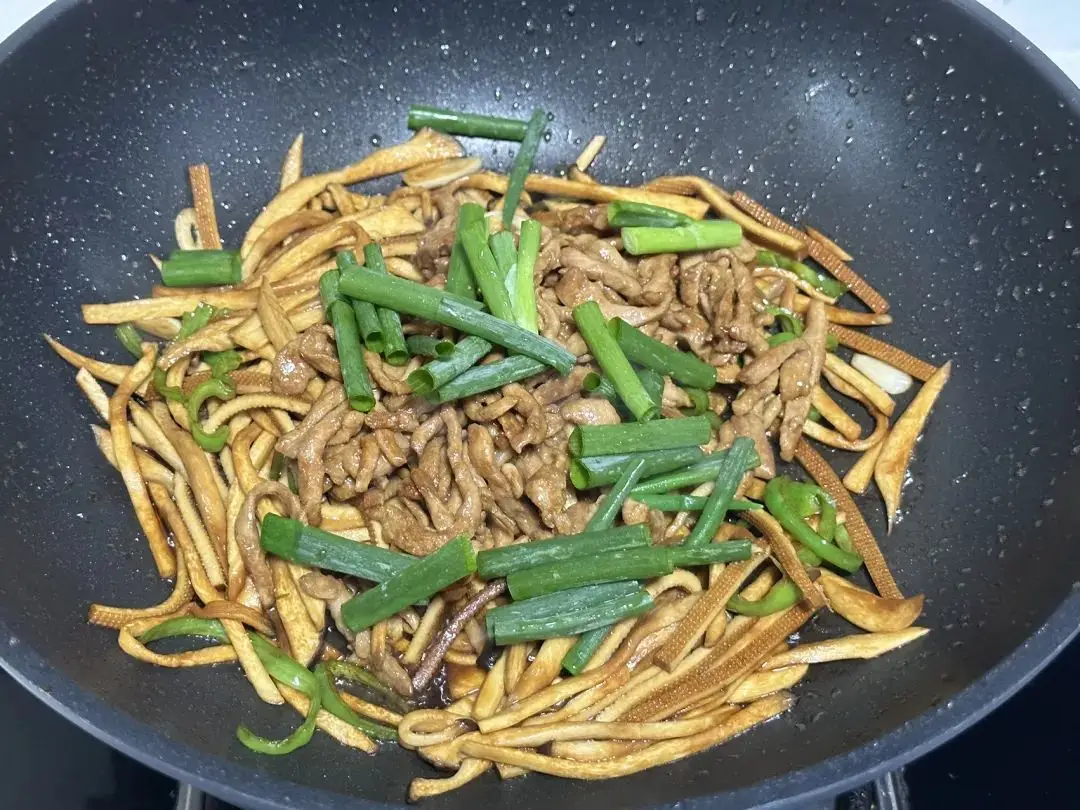 Trời nóng mà có món này, cả nhà "vét sạch" mâm cơm Trời nóng mà có món này, cả nhà "vét sạch" mâm cơm