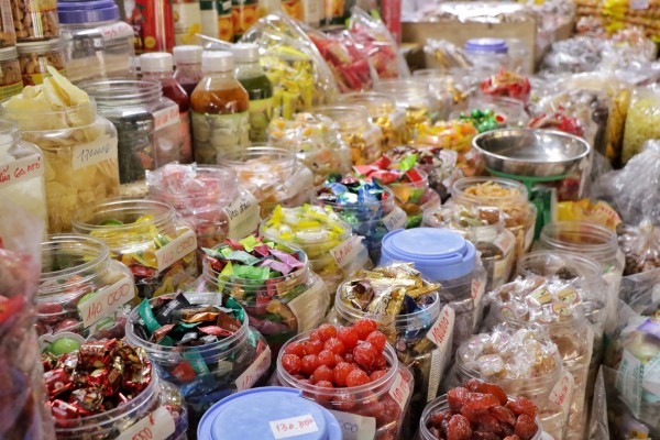 Trưa 25 tháng chạp: Chuyện lạ ở chợ Bình Tây khi hàng bánh kẹo 'không còn gì để bán' Trưa 25 tháng chạp: Chuyện lạ ở chợ Bình Tây khi hàng bánh kẹo 'không còn gì để bán'