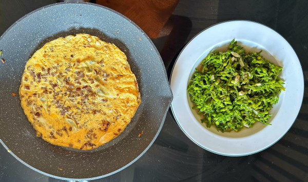 Trứng chiên chảo nguội là gì mà gây sốt mạng?: Cách làm siêu đơn giản Trứng chiên chảo nguội là gì mà gây sốt mạng?: Cách làm siêu đơn giản