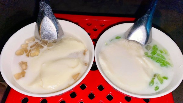 Xe tàu hũ 'âm phủ' bán giữa khuya, hơn 20 năm níu chân thực khách Cần Thơ