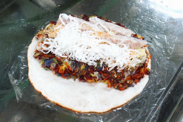 Xe xôi 7 màu từ Buôn Ma Thuột 'cập bến' TP.HCM, gây tò mò Xe xôi 7 màu từ Buôn Ma Thuột 'cập bến' TP.HCM, gây tò mò