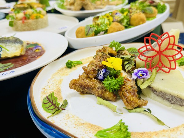 Ẩm thực Việt và màn công diễn đẹp mắt tại TP.HCM: Món ngon từ 100 loại cá Ẩm thực Việt và màn công diễn đẹp mắt tại TP.HCM: Món ngon từ 100 loại cá