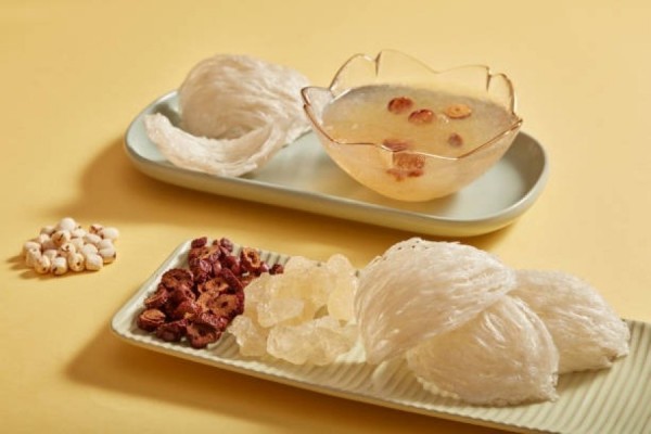 Ăn tổ yến kiểu này tưởng bổ dưỡng nhưng coi chừng lâm cảnh "tiền mất tật mang"