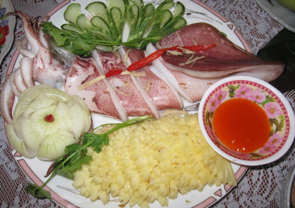 Đến Sa Huỳnh nhớ ăn mực hấp gừng Đến Sa Huỳnh nhớ ăn mực hấp gừng