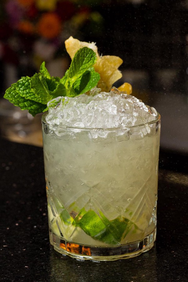 Ông Tây mở nhà hàng Việt 'view triệu đô' ở TP.HCM, 95% khách là người nước ngoài Ông Tây mở nhà hàng Việt 'view triệu đô' ở TP.HCM, 95% khách là người nước ngoài