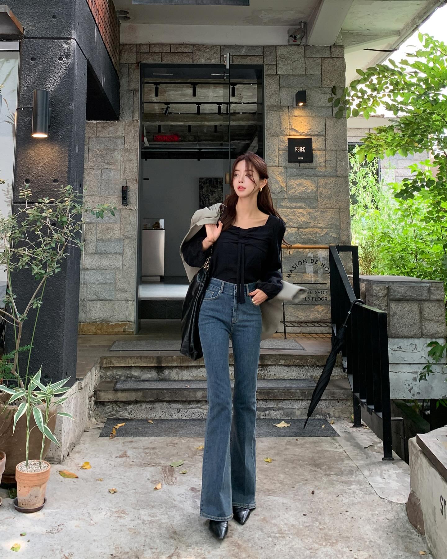 10 kiểu phối quần jeans trẻ trung chuẩn phong cách mùa xuân 10 kiểu phối quần jeans trẻ trung chuẩn phong cách mùa xuân