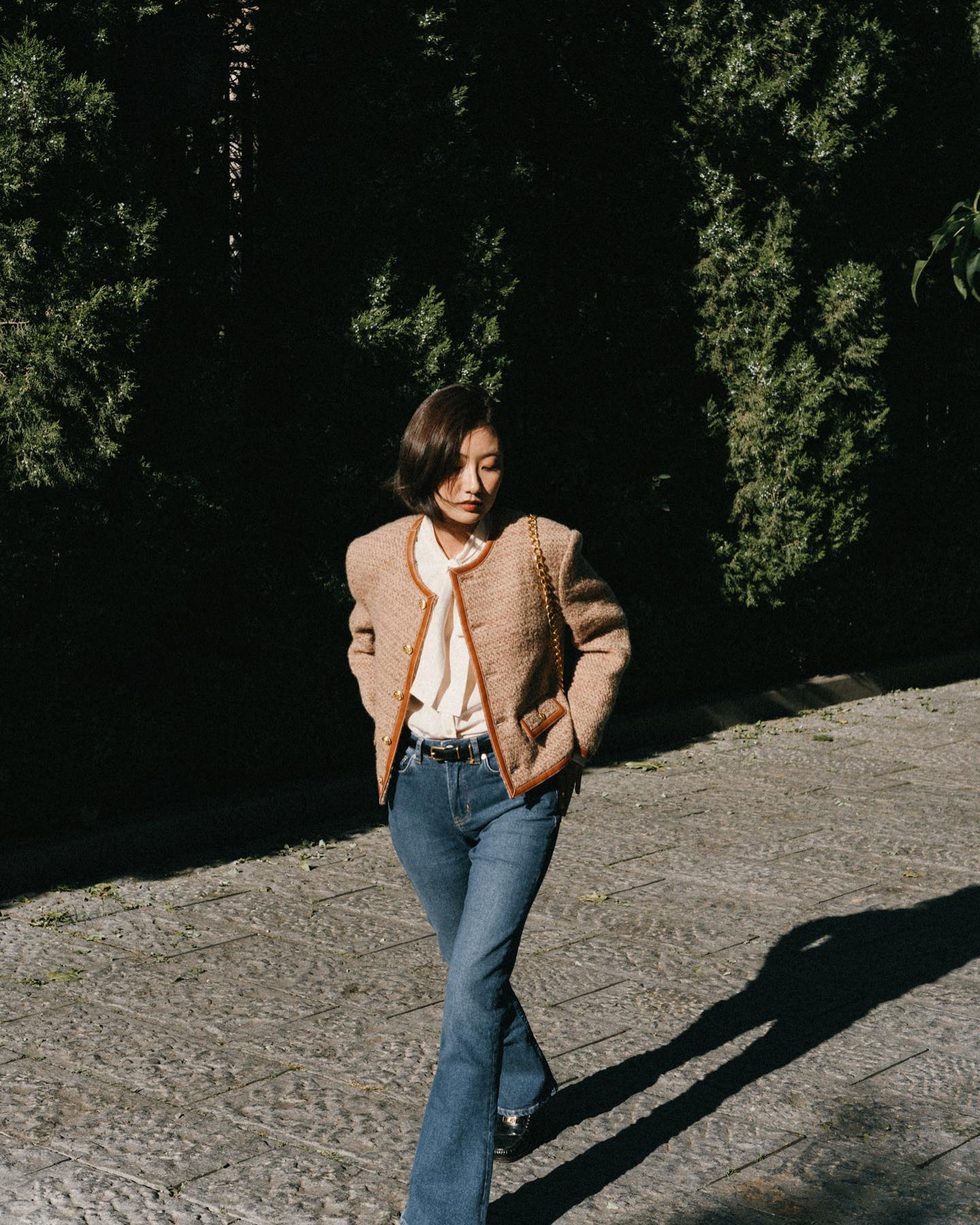 10 kiểu phối quần jeans trẻ trung chuẩn phong cách mùa xuân 10 kiểu phối quần jeans trẻ trung chuẩn phong cách mùa xuân