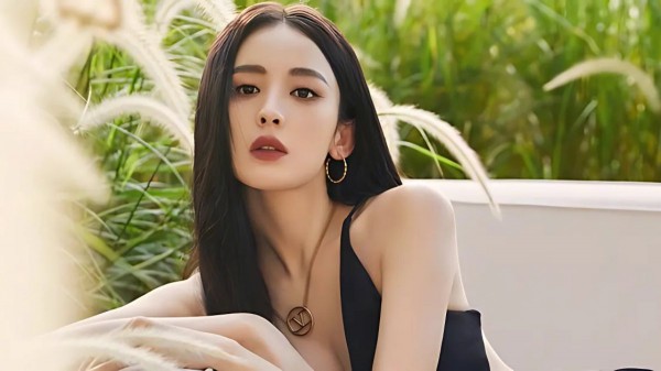 5 bước dưỡng da căng bóng của mỹ nhân Tân Cương Cổ Lực Na Trát