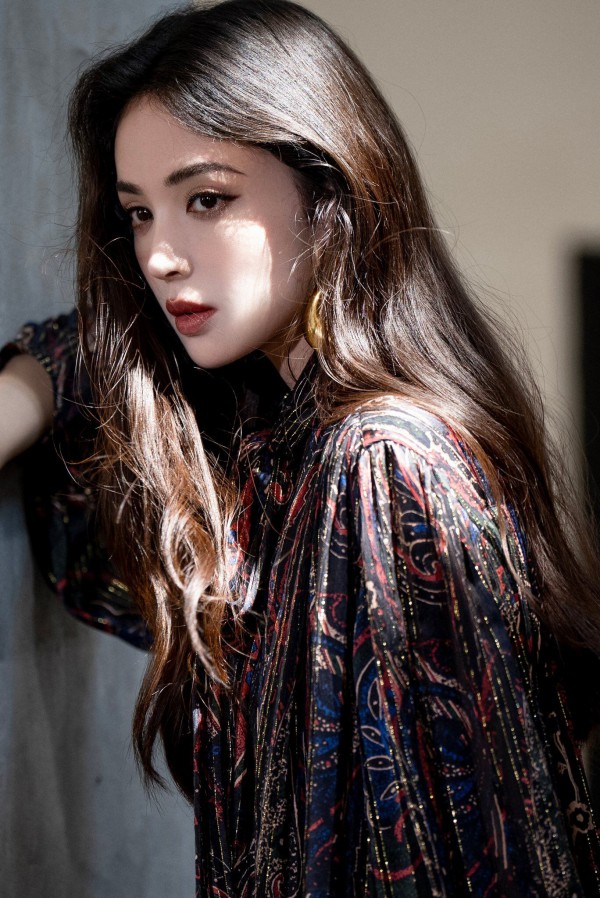 5 bước dưỡng da căng bóng của mỹ nhân Tân Cương Cổ Lực Na Trát