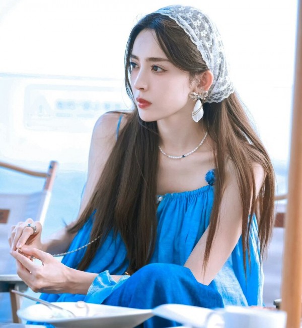 5 bước dưỡng da căng bóng của mỹ nhân Tân Cương Cổ Lực Na Trát