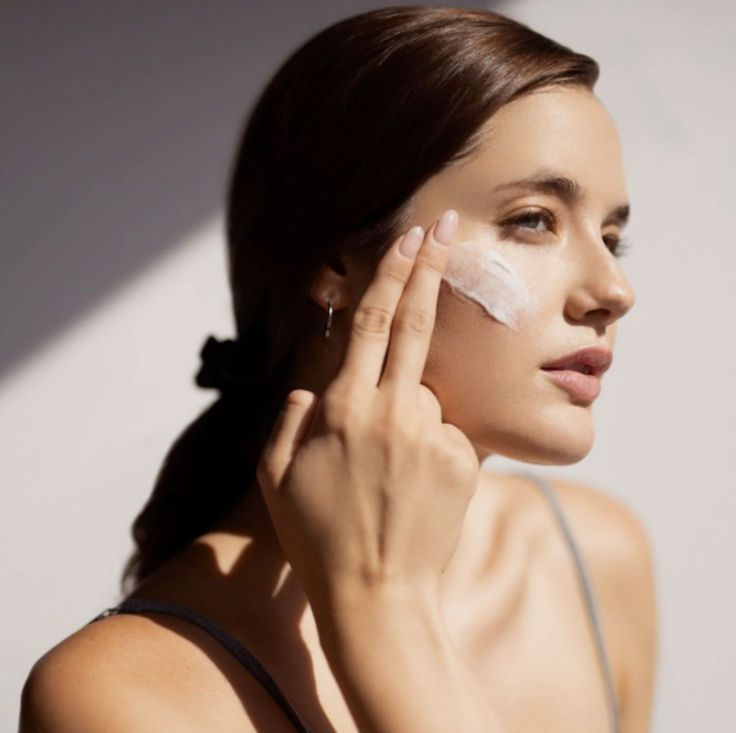 5 lỗi phổ biến khiến lớp trang điểm “kém bền” trong mùa hè