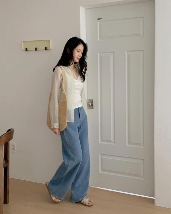 5 mẫu giày bệt phối cùng quần ống rộng thoải mái ngày hè