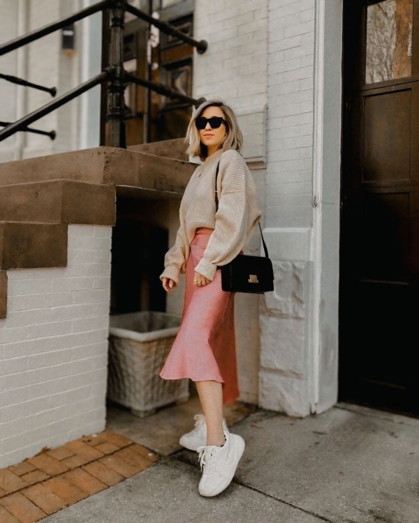 7 công thức phối chân váy với giày thể thao đẹp suốt tuần 7 công thức phối chân váy với giày thể thao đẹp suốt tuần