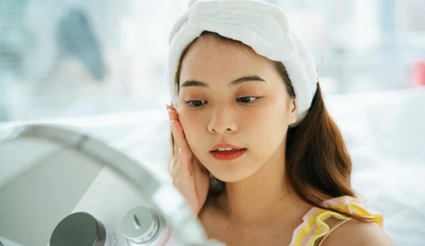 8 mẹo đơn giản bảo vệ da trước ánh sáng xanh