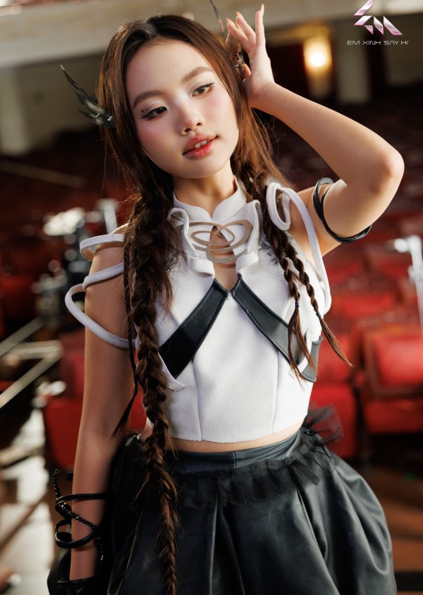 9 kiểu trang điểm ấn tượng làm nên ngôi vị Quán quân của Phương Mỹ Chi 9 kiểu trang điểm ấn tượng làm nên ngôi vị Quán quân của Phương Mỹ Chi