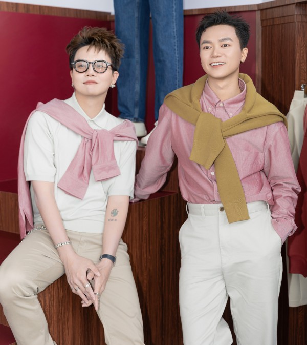 Anh tài Duy Khánh, Bùi Công Nam mặc đồng điệu đón thu Anh tài Duy Khánh, Bùi Công Nam mặc đồng điệu đón thu