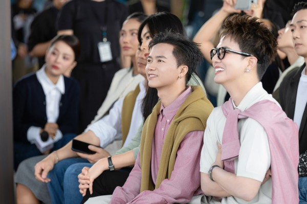 Anh tài Duy Khánh, Bùi Công Nam mặc đồng điệu đón thu Anh tài Duy Khánh, Bùi Công Nam mặc đồng điệu đón thu