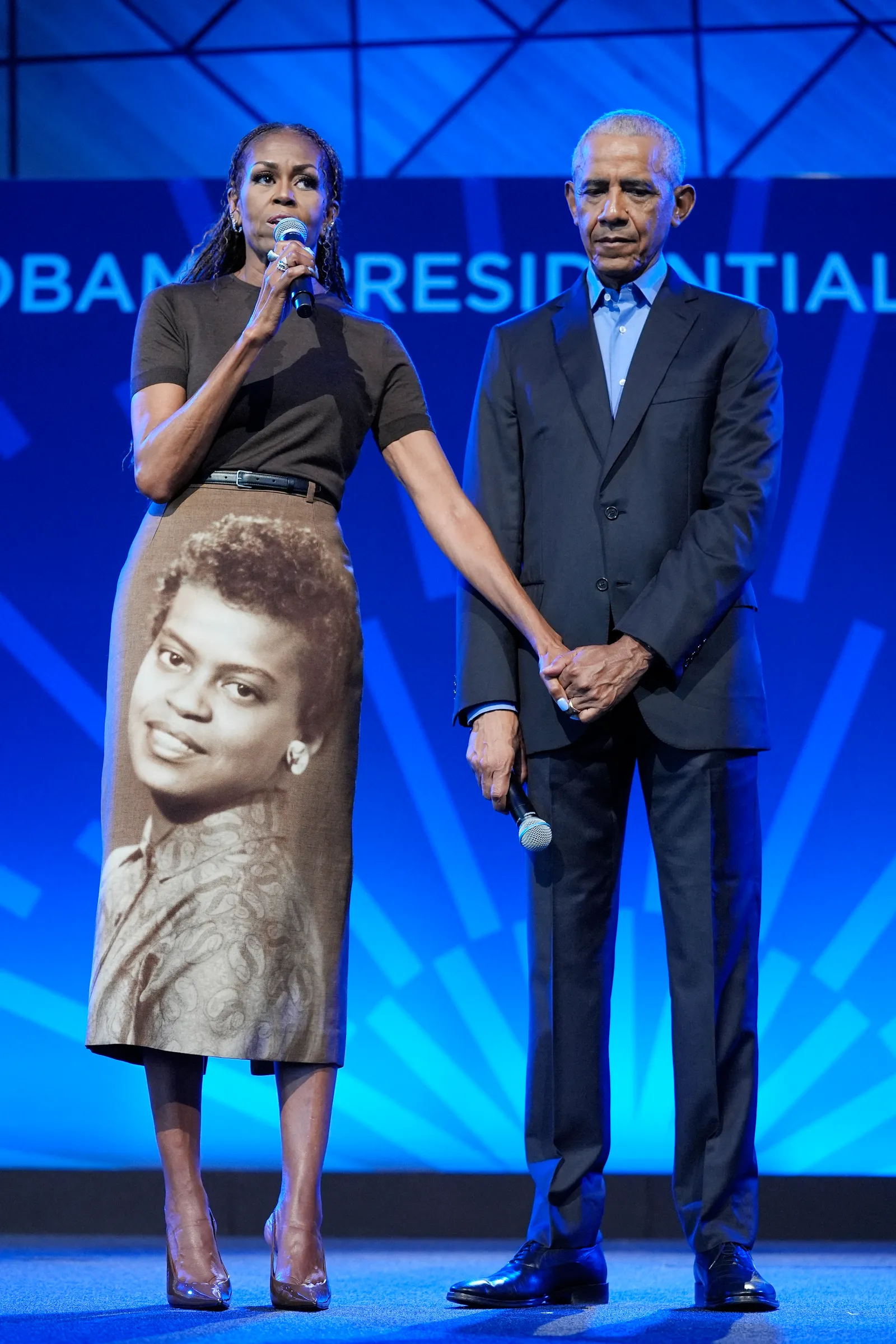 Bà Michelle Obama gây xúc động với bộ trang phục tưởng nhớ mẹ Bà Michelle Obama gây xúc động với bộ trang phục tưởng nhớ mẹ