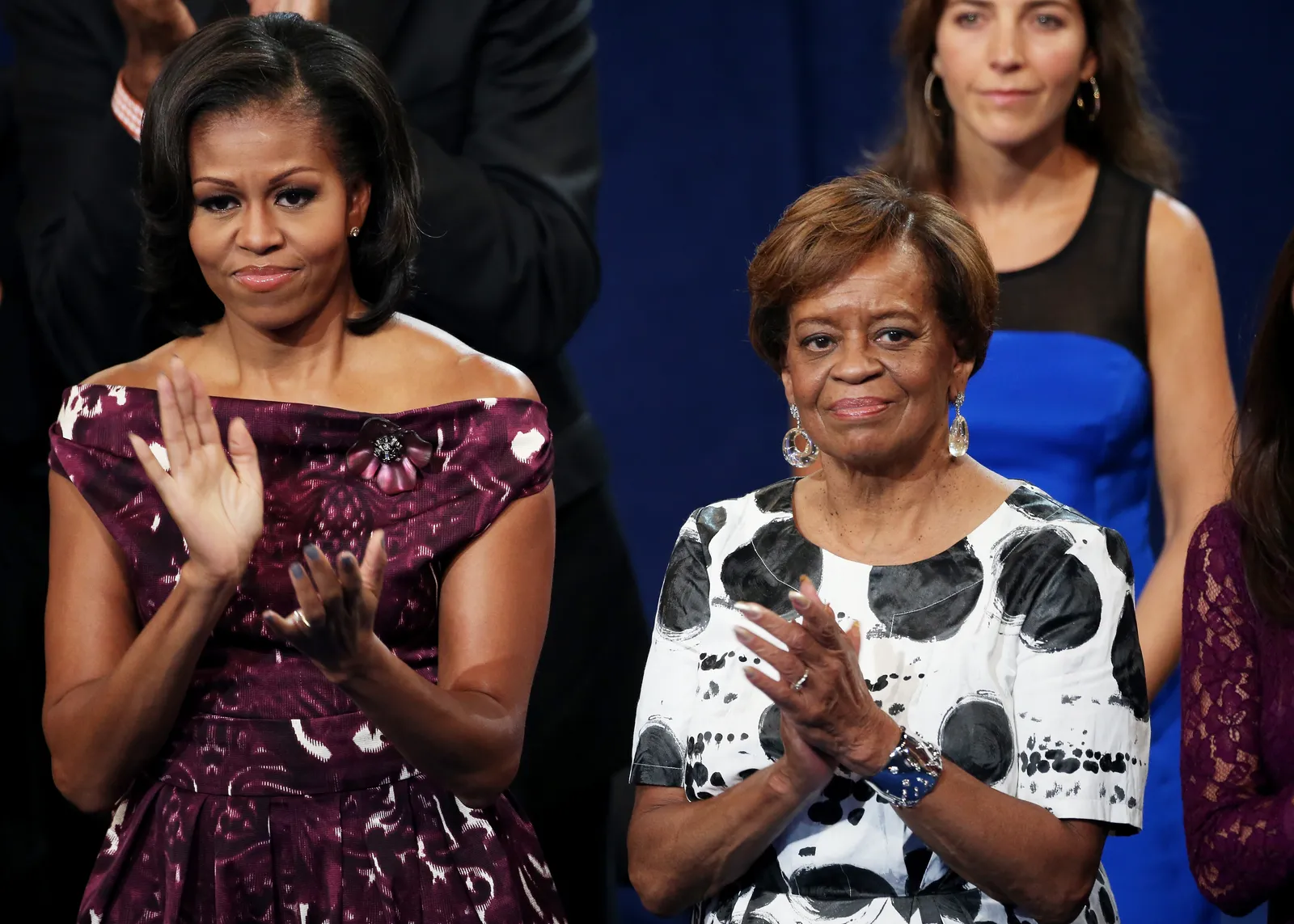 Bà Michelle Obama gây xúc động với bộ trang phục tưởng nhớ mẹ Bà Michelle Obama gây xúc động với bộ trang phục tưởng nhớ mẹ