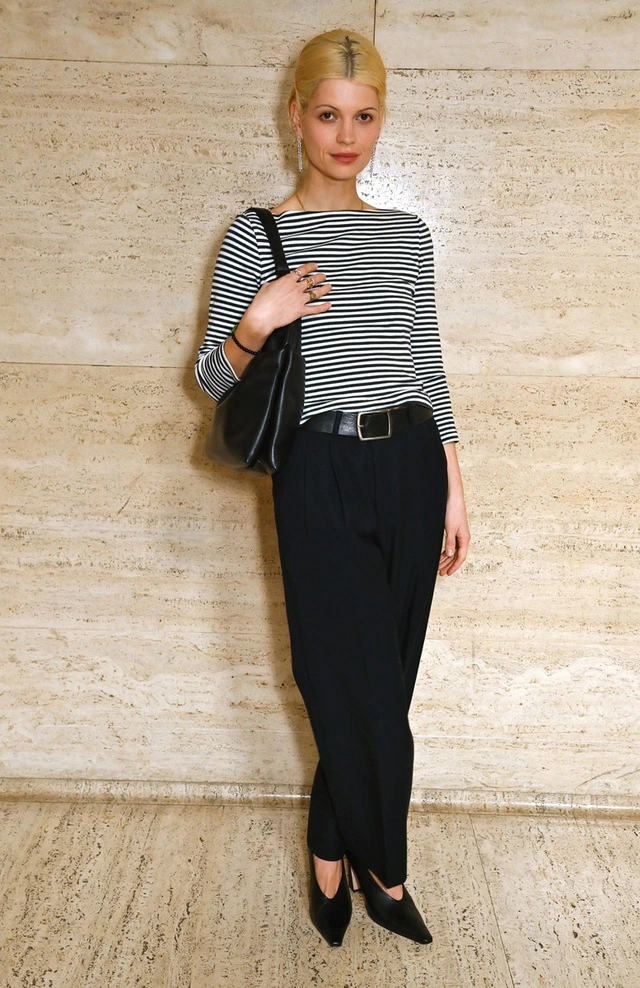 Bắt trend mùa hè với phong cách thời trang thủy thủ Bắt trend mùa hè với phong cách thời trang thủy thủ