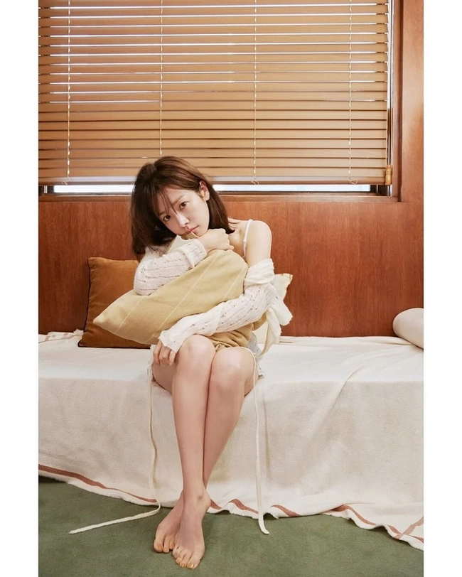 Bí quyết giữ dáng thon, da căng mịn của Han Ji Min ở tuổi 42