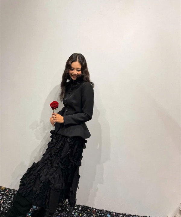 Bí quyết phối trang phục đơn sắc vừa đẹp vừa sang