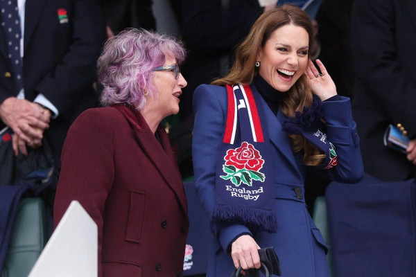 Bộ cánh "phá quy tắc" hoàng gia của vương phi Kate Middleton