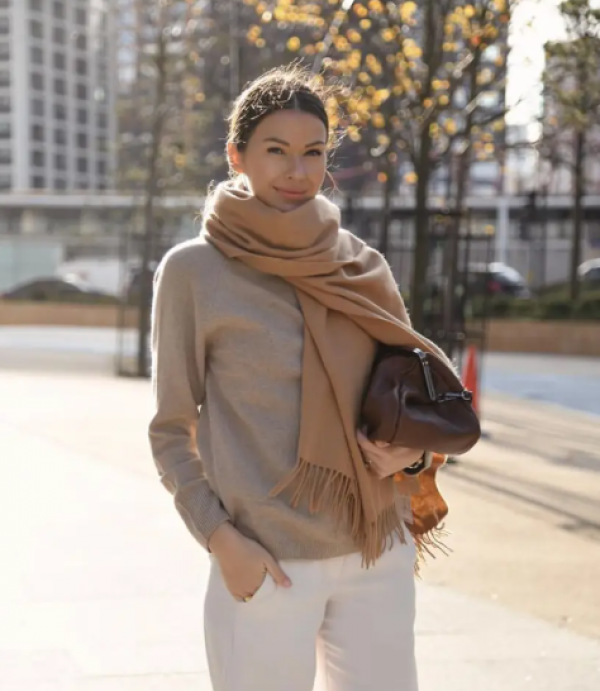 Cách dùng khăn choàng đơn giản để vừa tạo phong cách thời trang vừa giữ ấm