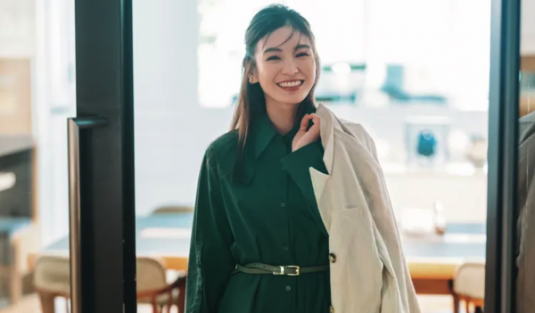 Cách phối mới khiến đầm sơ mi không còn nhàm chán Cách phối mới khiến đầm sơ mi không còn nhàm chán