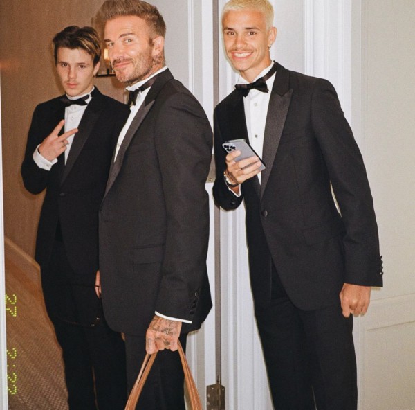 Cậu ba nhà Beckham gây sốt với vẻ ngoài điển trai tuổi 18