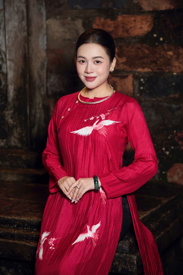 Chân dung gương mặt trẻ Vũ Thùy Linh tại 