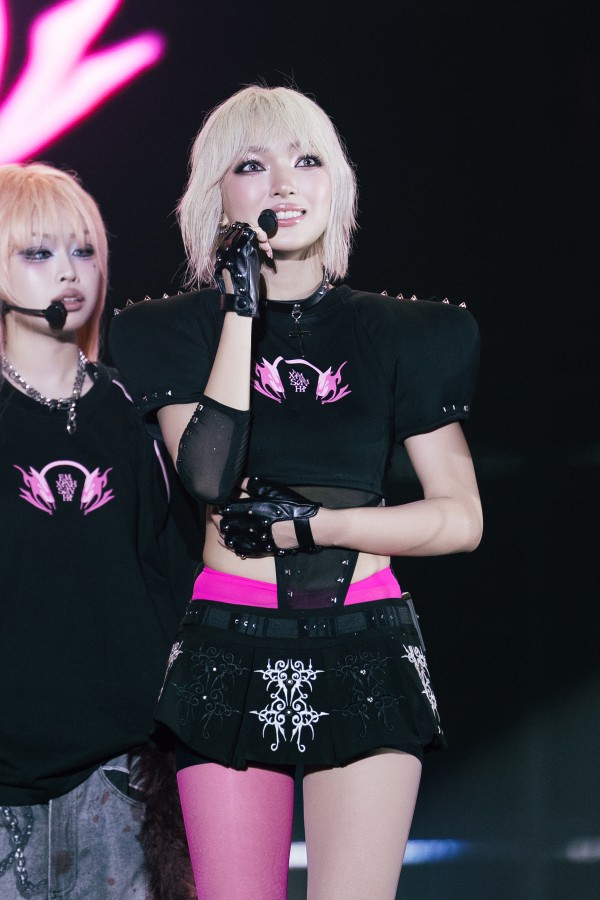 Châu Bùi biến hoá phong cách trên sân khấu concert 