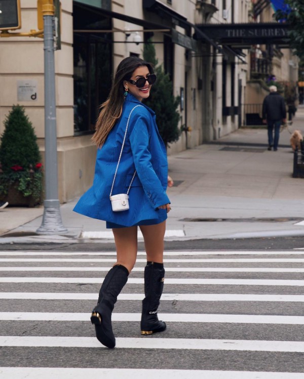 Chị em da ngăm nên chọn trang phục màu gì vào mùa hè? Chị em da ngăm nên chọn trang phục màu gì vào mùa hè?