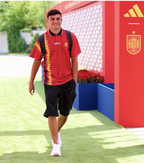 Dàn sao sân cỏ biến ngày hội quân World Cup 2026 thành sàn diễn thời trang