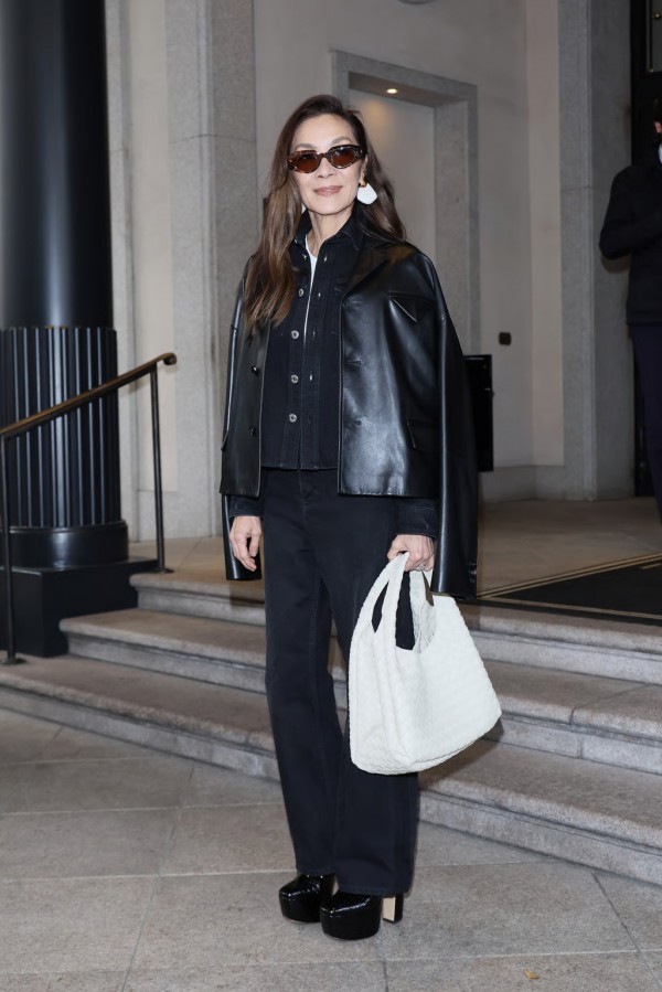 Demi Moore, Dương Tử Quỳnh gây ấn tượng tại Tuần lễ thời trang Milan 2025