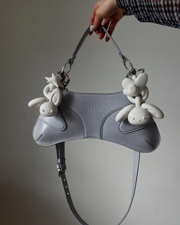 Gen Z biến phụ kiện trở thành tuyên ngôn sống động của cá tính Gen Z biến phụ kiện trở thành tuyên ngôn sống động của cá tính