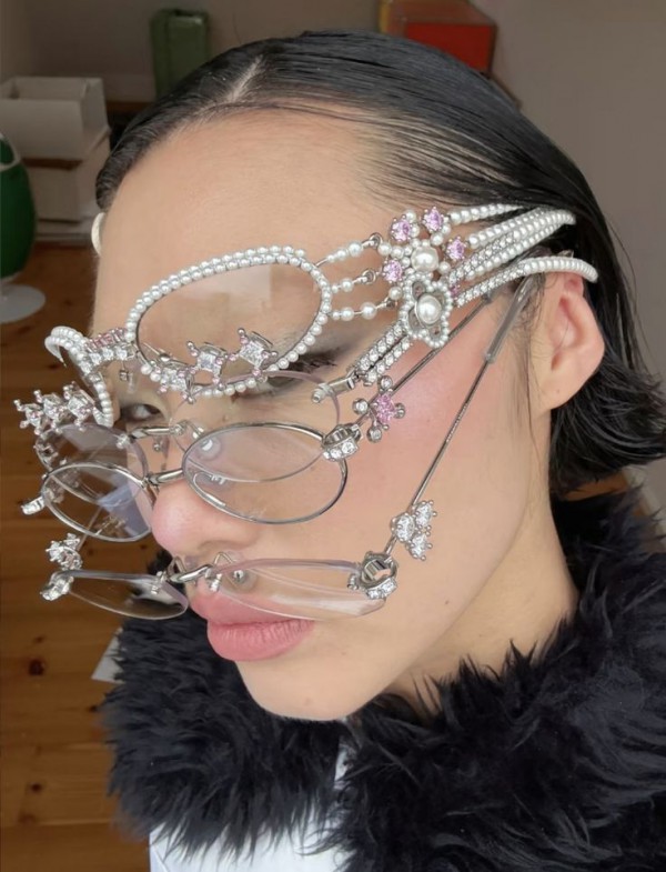 Gen Z biến phụ kiện trở thành tuyên ngôn sống động của cá tính Gen Z biến phụ kiện trở thành tuyên ngôn sống động của cá tính