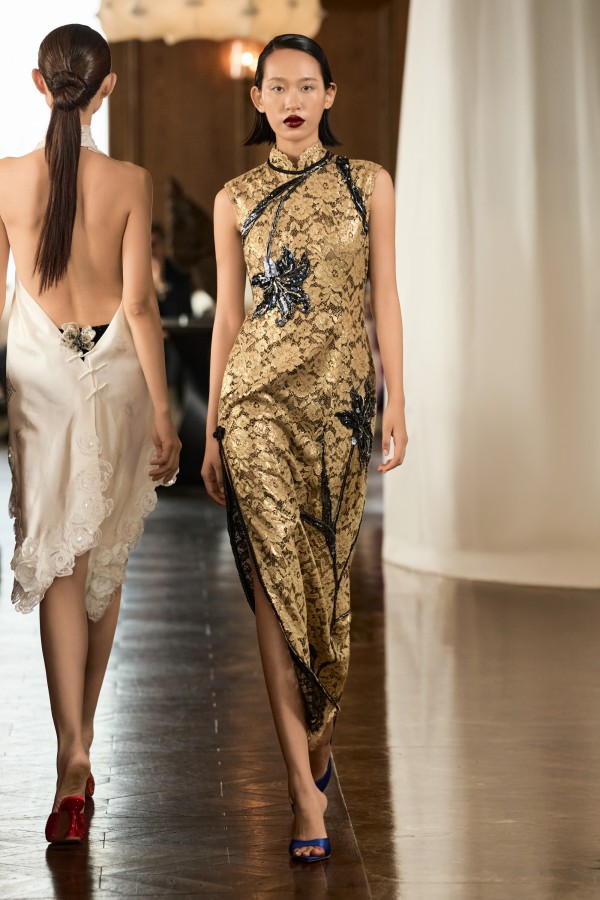 Gigi Hương Giang trình diễn thiết kế lấy cảm hứng tinh thần Phục Hưng