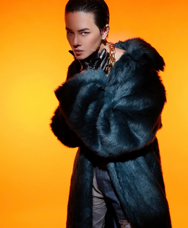 Hà Kino tái xuất sàn diễn New York Fashion Week 2025