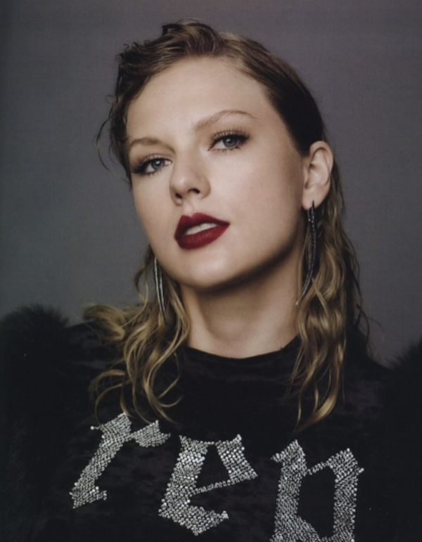 Hành trình biến hóa thời trang của Taylor Swift qua từng album