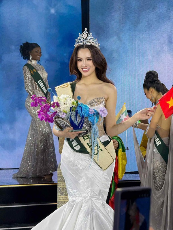 Hành trình trở thành Á hậu 2 Miss Earth của Trịnh Mỹ Anh
