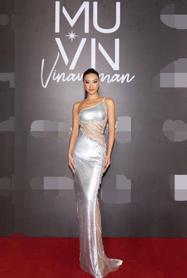 Hoa hậu H’Hen Niê, Khánh Vân, Kim Duyên đẹp lộng lẫy trên thảm đỏ Miss Universe Vietnam
