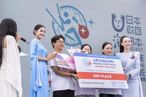 Hoa hậu Thanh Hà khoe sắc với áo dài, làm đại sứ cuộc thi nhặt rác bảo vệ môi trường Hoa hậu Thanh Hà khoe sắc với áo dài, làm đại sứ cuộc thi nhặt rác bảo vệ môi trường