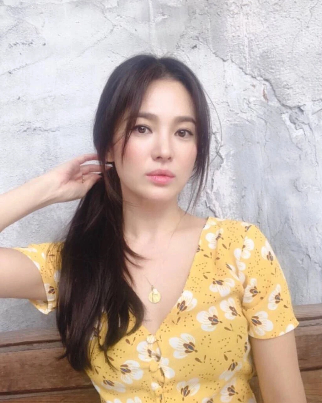 Học Song Hye Kyo kiểu buộc tóc 