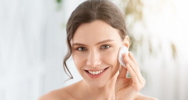 Học phụ nữ Pháp cách chăm sóc da mùa hè Học phụ nữ Pháp cách chăm sóc da mùa hè