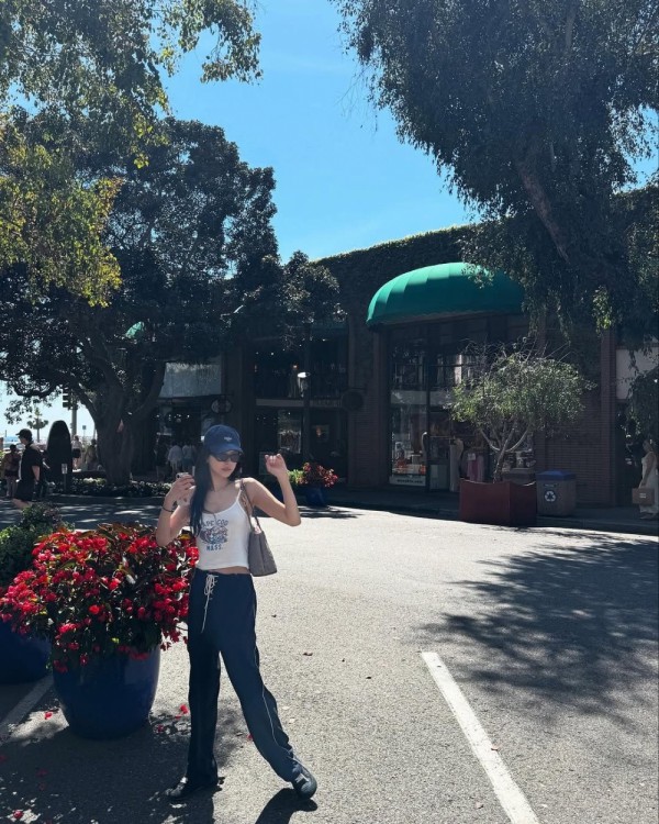 Học sao Hàn phối đồ cùng các trang phục "hai dây" Học sao Hàn phối đồ cùng các trang phục "hai dây"