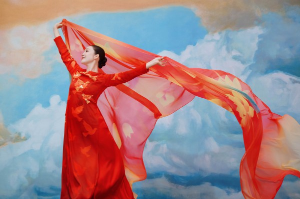 Linh Nga diện áo dài sắc đỏ rực rỡ của NTK Thuỷ Nguyễn mừng Quốc khánh Linh Nga diện áo dài sắc đỏ rực rỡ của NTK Thuỷ Nguyễn mừng Quốc khánh