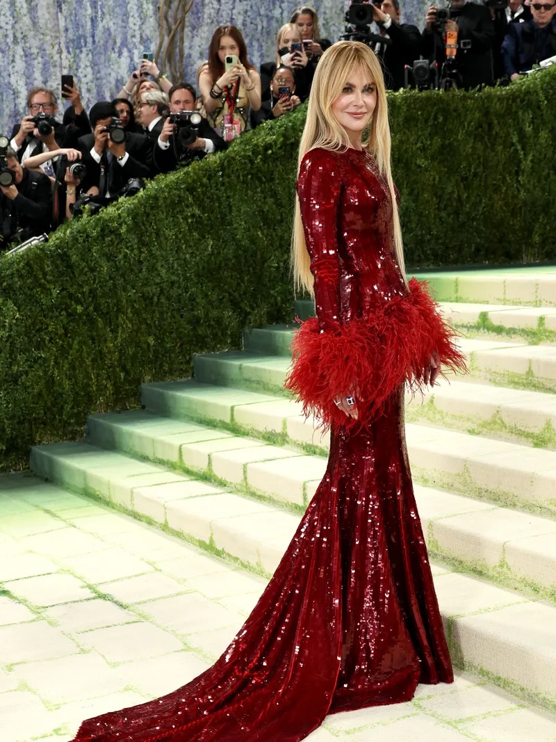 Lisa gây choáng với đầm 3D độc lạ, Jisoo hóa công chúa tại Met Gala 2026&nbsp;