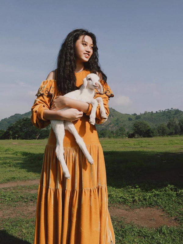 Mai Cát Vi diện bà ba, nói về điều tiếc nuối nhất ở phim sắp ra mắt Mai Cát Vi diện bà ba, nói về điều tiếc nuối nhất ở phim sắp ra mắt